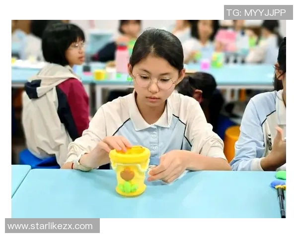 粘土足球明星儿童创意手工活动让孩子们在玩乐中提升动手能力和想象力 粘土足球明星儿童创意手工活动让孩子们在玩乐中提升动手能力和想象力