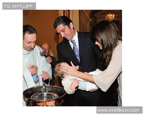 足球明星的父子情深探讨他们是否都有儿子及其对家庭的影响 足球明星的父子情深探讨他们是否都有儿子及其对家庭的影响