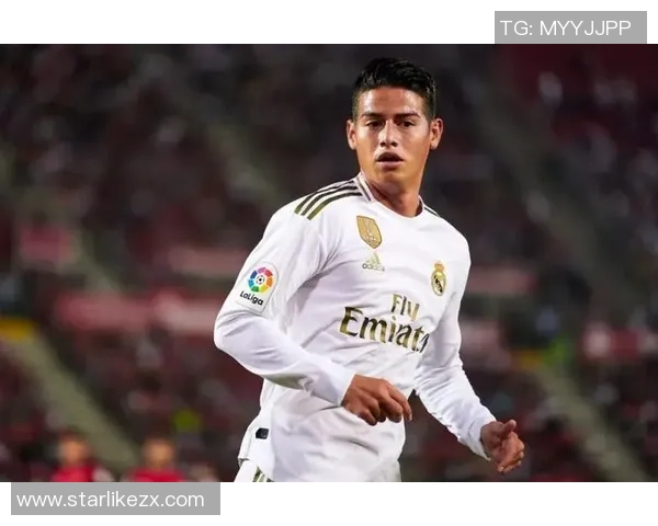 足球明星阿刁高清图片欣赏与个人生涯亮点回顾 足球明星阿刁高清图片欣赏与个人生涯亮点回顾